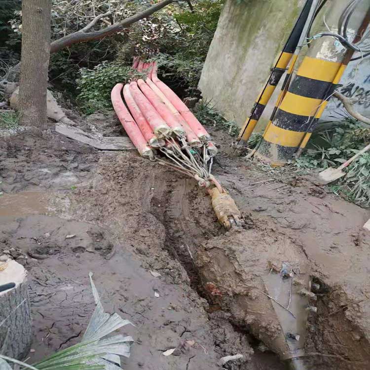 人民路街道拖拉管